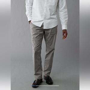 American Eagle Flex Pants for men in Grey size 33x32- never worn!